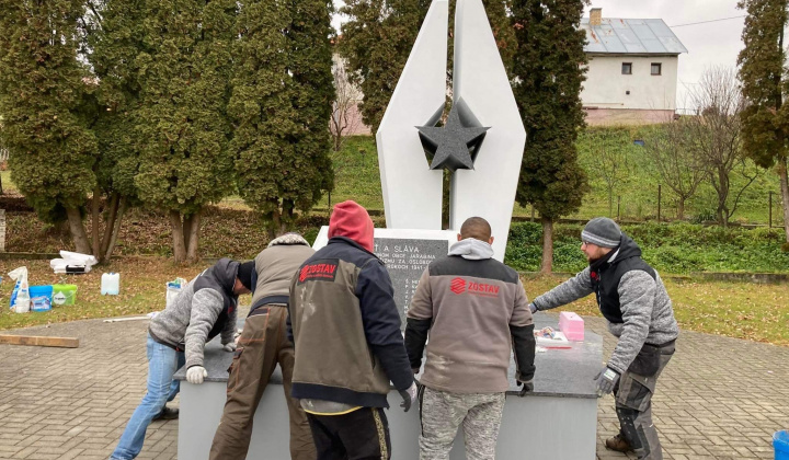 Projekty / Obnova pamätníka padlým hrdinom II.svetovej vojny v Parku mieru v obci Jarabina (2021) - foto