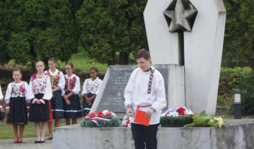 Výstavba cesty pri základnej škole