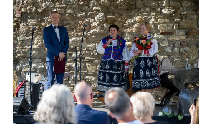 Fotka pre článok 70 ROKOV PRÍBEHOV. 70 ROKOV ĽUBOVNIANSKEHO MÚZEA A OCENENIE PRE NAŠU FS POĽANA