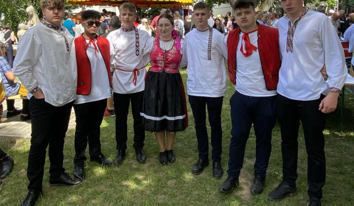 NAŠI MANDOLINISTI V MAĎARSKU