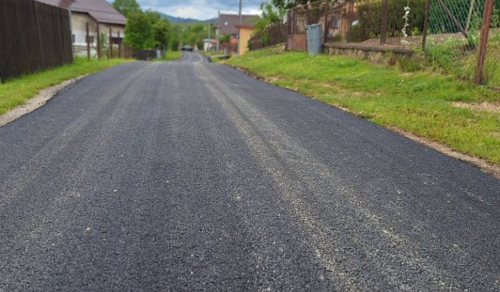 ASFALTOVANIE CESTY SMEROM DO ČASTI OBCE HLUBOKA DOLINA