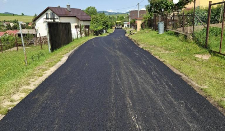 ASFALTOVANIE CESTY SMEROM DO ČASTI OBCE HLUBOKA DOLINA