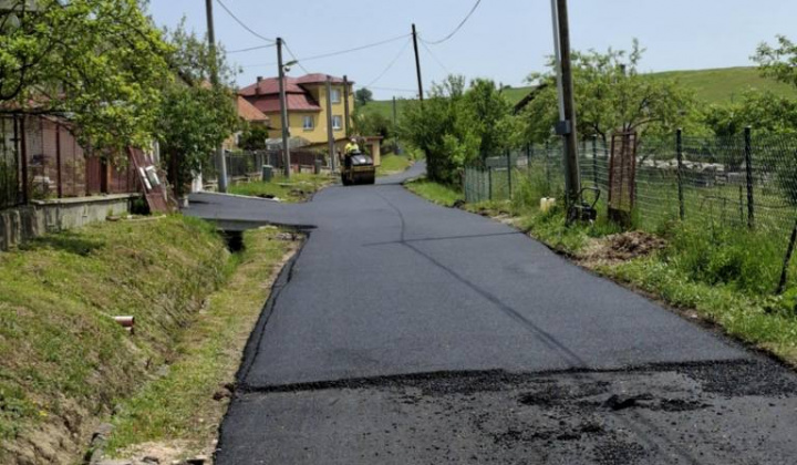 ASFALTOVANIE CESTY SMEROM DO ČASTI OBCE HLUBOKA DOLINA