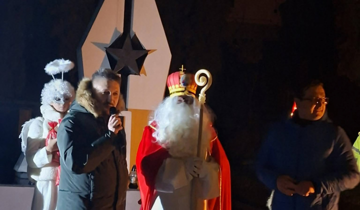 О КТО, КТО, МИКОЛАЯ ЛЮБИТ...