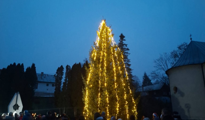 О КТО, КТО, МИКОЛАЯ ЛЮБИТ...