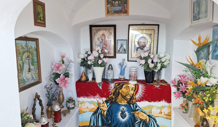 HISTORICKÉ A SAKRÁLNE OBJEKTY V NAŠEJ OBCI