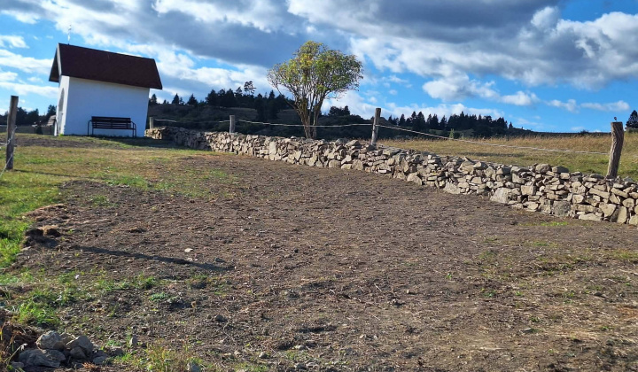 HISTORICKÉ A SAKRÁLNE OBJEKTY V NAŠEJ OBCI