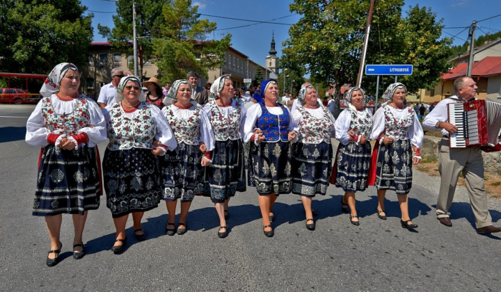 Folklórna skupina POĽANA