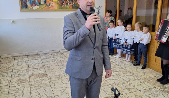 OKTÓBER - MESIAC ÚCTY K STARŠÍM 