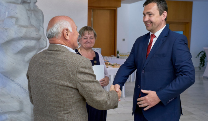 ŽIŤ ZA TO STOJÍ - Krajská prehliadka programov Zborov pre občian