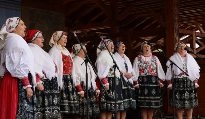 OBEC JARABINA A ÚŽASNÉ 3. MIESTO