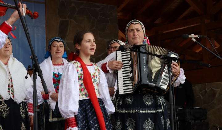OBEC JARABINA A ÚŽASNÉ 3. MIESTO