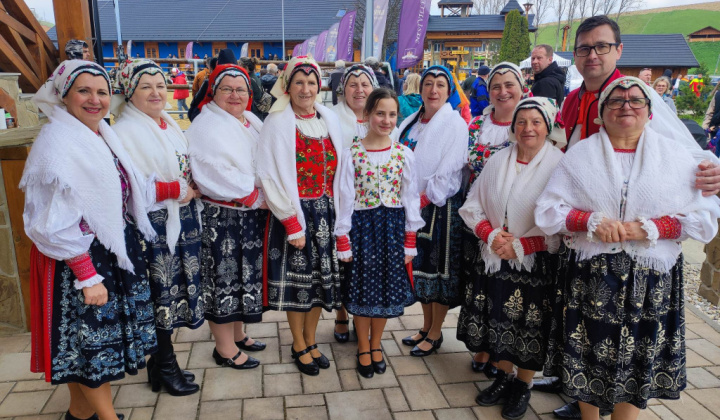 OBEC JARABINA A ÚŽASNÉ 3. MIESTO