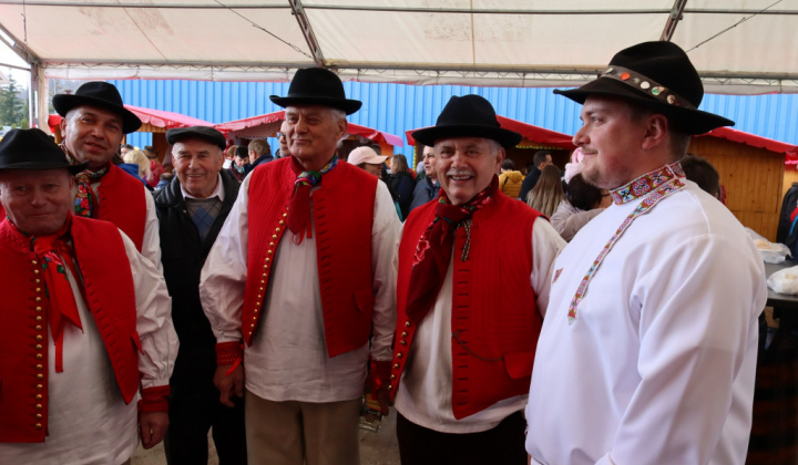 OBEC JARABINA A ÚŽASNÉ 3. MIESTO