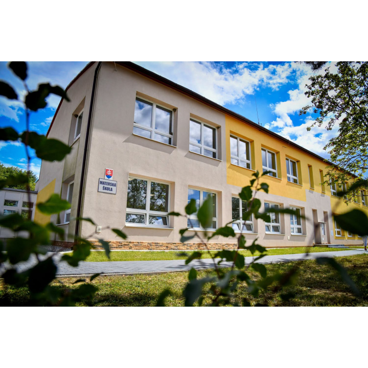 Menšia fotka pre článok MATERSKÁ ŠKOLA V NAŠEJ OBCI OTVORILA NOVÝ ŠKOLSKÝ ROK V KRAJŠOM A MODERNEJŠOM PROSTREDÍ