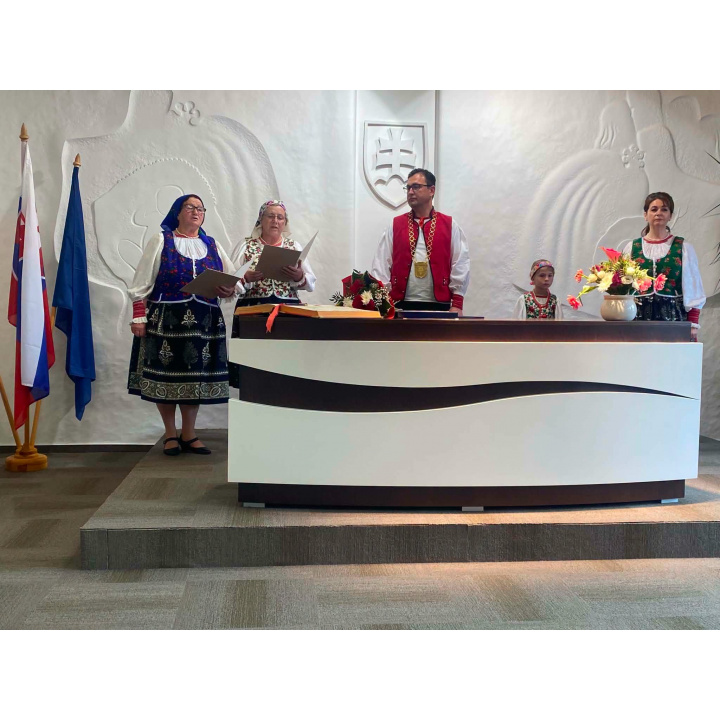 Menšia fotka pre článok NAŠI ZPOZ-áci REPREZENTOVALI JARABINU NA CELOSLOVENSKEJ PREHLIADKE!